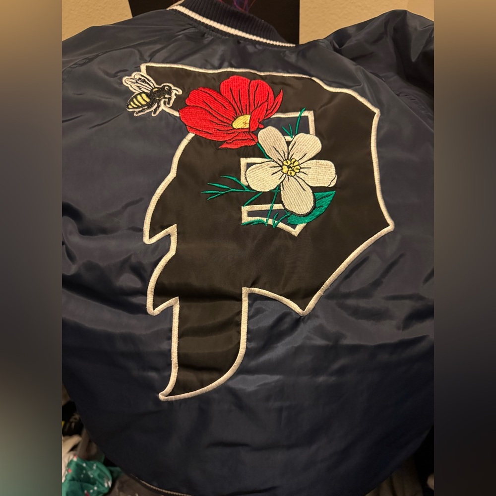 Primitive Navy Skateboarding Jacket - Picture 6 of 7